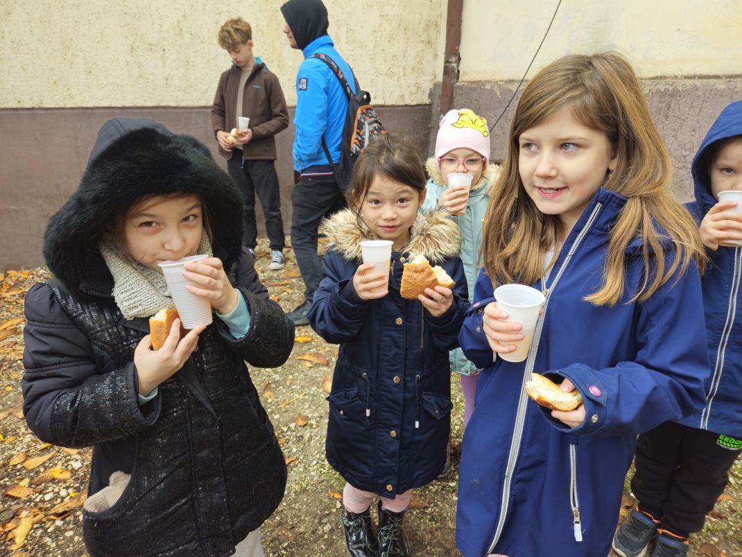 Szent_Erzsebet_napi_kenyerosztas_20251114_006